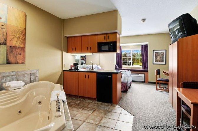 Stay Beyond Inn & Suites Elma Rum bild