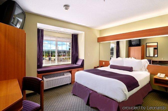 Stay Beyond Inn & Suites Elma Rum bild