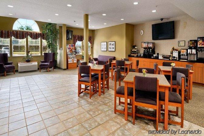 Stay Beyond Inn & Suites Elma Exteriör bild