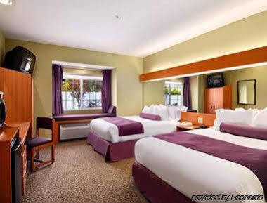 Stay Beyond Inn & Suites Elma Exteriör bild